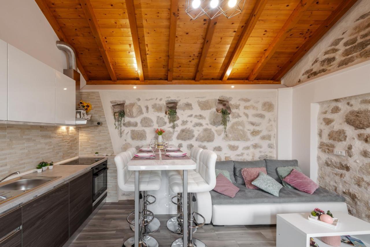 Appartement Little Stone House à Buici  Extérieur photo